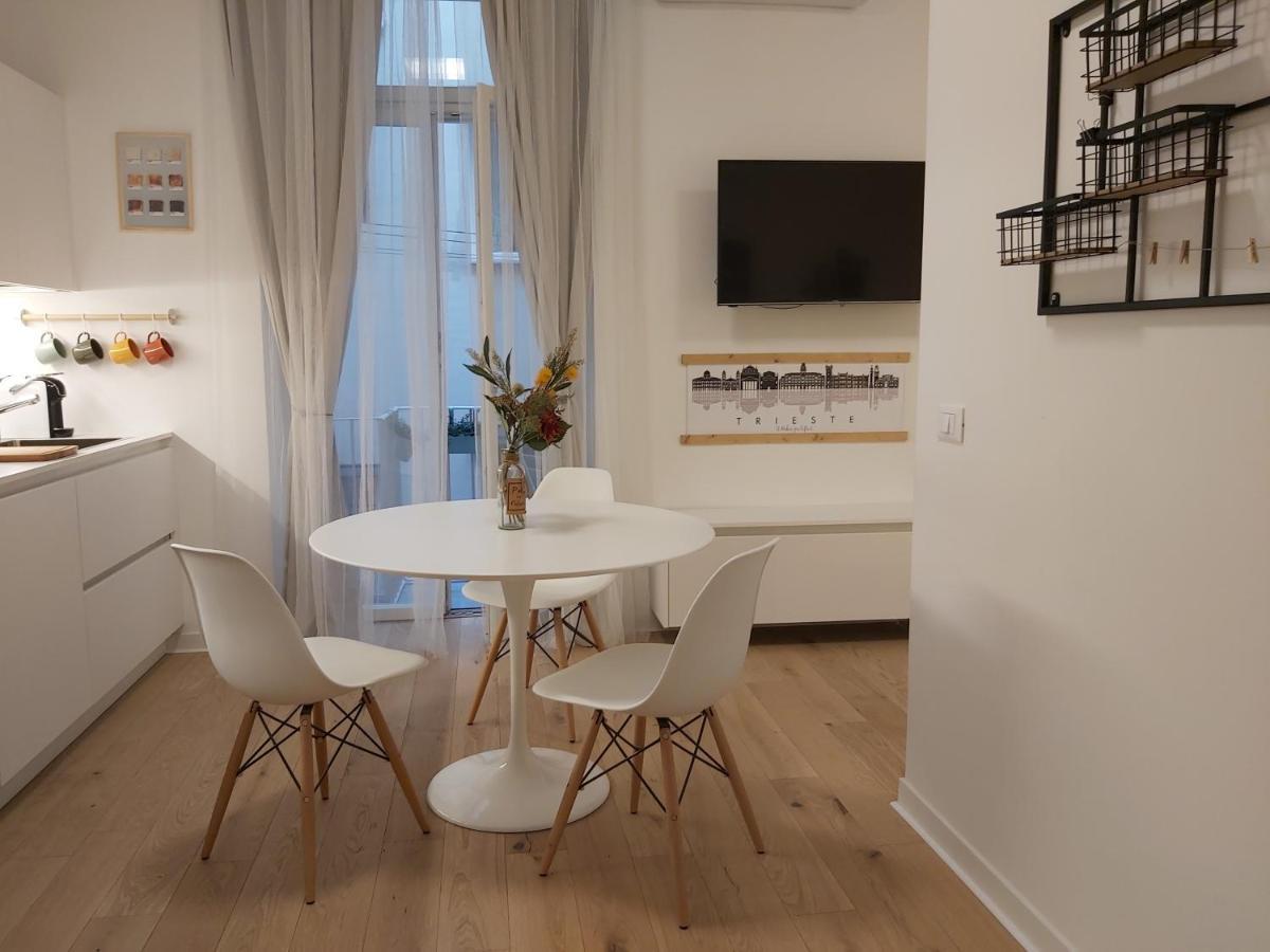 La Casa Di Adele - Your Home In Триест Экстерьер фото